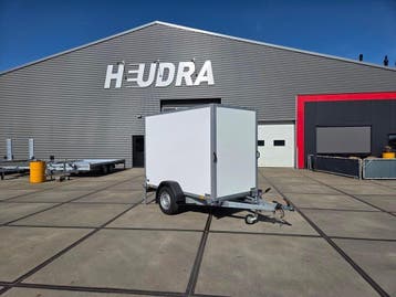Gebruikte Saris gesloten aanhangwagen 1350kg 256x134x180cm, Gebruikt