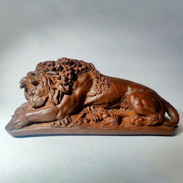 sculptuur, Reclining Lion - 25 cm - Albast, Antiek en Kunst