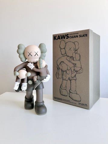 Kaws (1974) - Kaws clean slate brown Medicom toy 2018