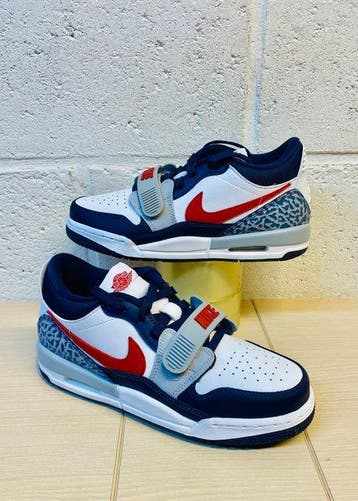 Air Jordan - One Low Legacy Blue Cement P38,5 - Sneakers -, Nieuw
