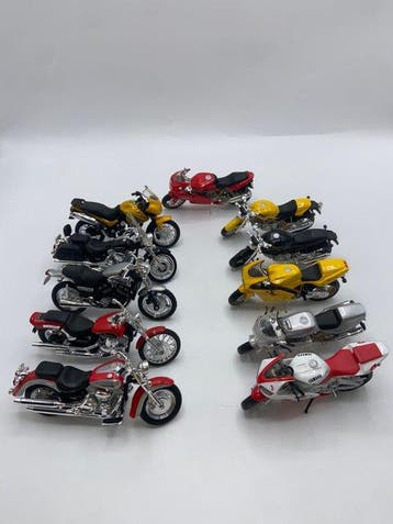 Maisto 1:18 - Modelauto (11) - Collectie Prestige – Yamaha, Nieuw