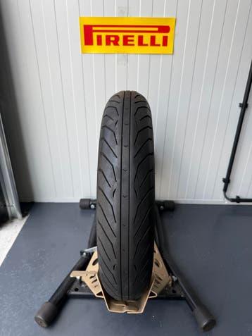 Pirelli Angel GT II 120/70 ZR17 voorband [7], Motoren, Ophalen of Verzenden, Gebruikt