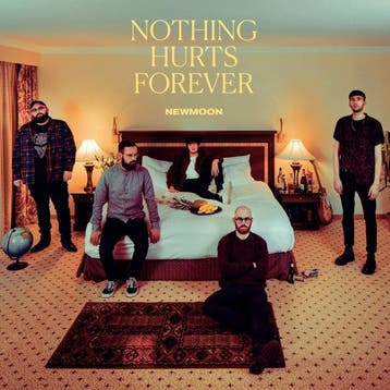 lp nieuw - newmoon - NOTHING HURTS FOREVER (nieuw), Verzenden, Zo goed als nieuw, Overige formaten