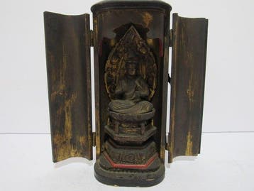 Altaar - Hout - 1920-1930 - Boeddhistisch beeld in een shri