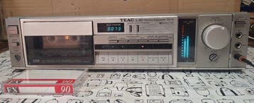 TEAC - V-80 3-Head Stereo Compact Audiocassette deck, Nieuw