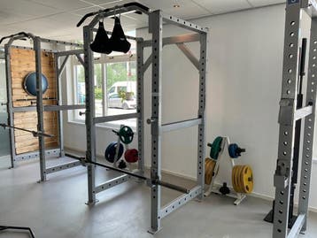 Online veiling: Power rack met optrekstang en halterstang, Gebruikt