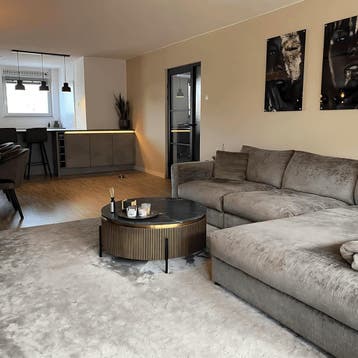 Appartement in Almere gevonden voor €2450,- pm, Huizen en Kamers, Huizen te huur, Direct bij eigenaar, Almere, Appartement, Almere