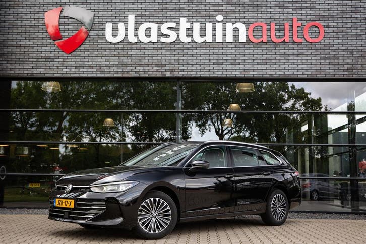 Zakelijke Lease |  Volkswagen Passat Variant 1.5 eTSI Elegan, Auto's, Volkswagen, Onderhoudsboekje, Lease, Zwart, Automaat, Stationwagon