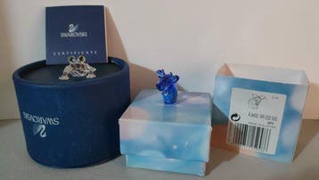 Swarovski - Beeldje - Baby Frog e Mini Moo Scuba blue (2) -
