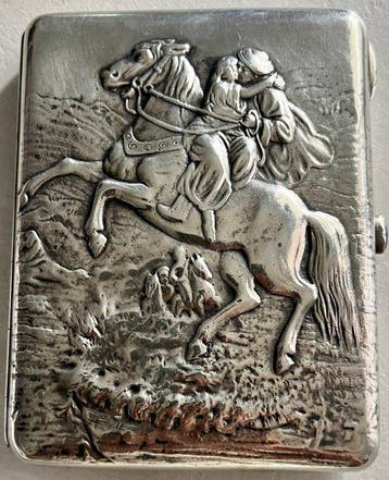 Doos - sigarettenetui - .875 (84 Zolotniki) zilver -, Antiek en Kunst