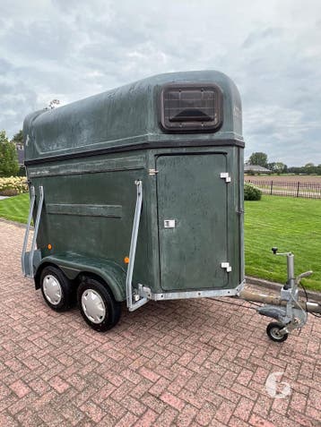 Mooie 5 sterren 1,5 paards! Polyester opbouw!, Ophalen, Zo goed als nieuw, Polyester, 1½-paards trailer