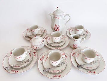 Villeroy&Boch, Serie Val Rouge mit versilberten Kuchengabeln