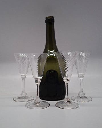 Drinkset (4) - Luikse Wijnglazen 18e/begin 19e eeuw -, Antiek en Kunst