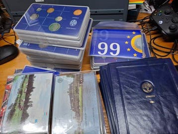 Nederland. Lot Jaarsets Nederland en Overzeese gebiedsdelen