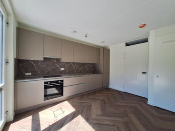 Te huur: Huis Helen Suzmanhof in Rotterdam, Rotterdam, Zuid-Holland