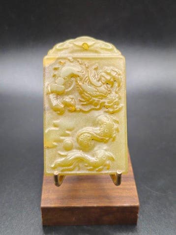 Oude Serpentine Group Draak-amulet - Hoogte: 65.4 mm -