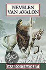 Nevelen van Avalon / Avalonserie / 1 9789022535431, Boeken, Verzenden, Gelezen, Marion Zimmer Zimmer Bradley