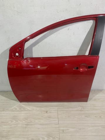 Voorkant linker deur Toyota Yaris 4 IV P21 2020-, Verzenden, Gebruikt
