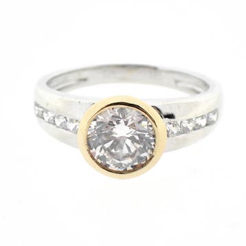 Bicolor gouden ring met zirconia stenen, Gebruikt, Ophalen of Verzenden, Kleiner dan 17, Met edelsteen