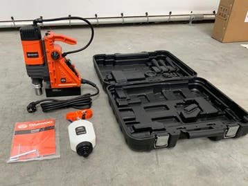 Veiling - Daewoo magnetische boormachine DAMD1600, Nieuw