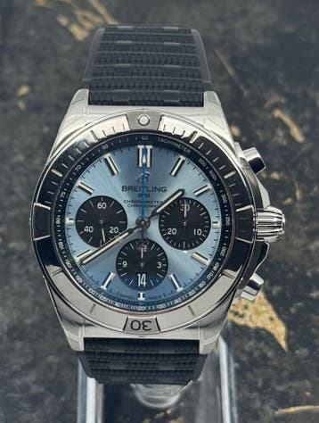 Breitling Chronomat B01 42mm -  Ice Blue Chrono Dial - New, Nieuw, Polshorloge, Breitling