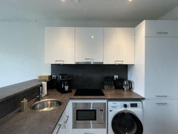 Te huur: Studio Zwarteweg in Naarden, Huizen en Kamers, Noord-Holland, Naarden