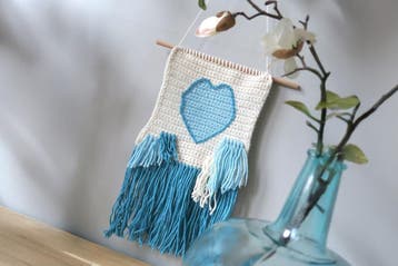 Haakpatroon Wandhanger met Hart - gehaakt & gevilte woonde, Ophalen of Verzenden, Nieuw