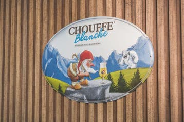 La Chouffe Blanche reclamebord reliëf, Verzamelen, Merken en Reclamevoorwerpen, Ophalen of Verzenden, Nieuw