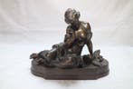 sculptuur, Zittende vrouw. - 13 cm - Brons