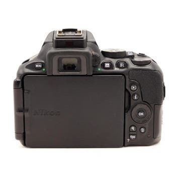 Nikon D5600 Camera Body (Occasion) - 15440 Opnamen, Spiegelreflex, Ophalen of Verzenden, Zo goed als nieuw, Nikon