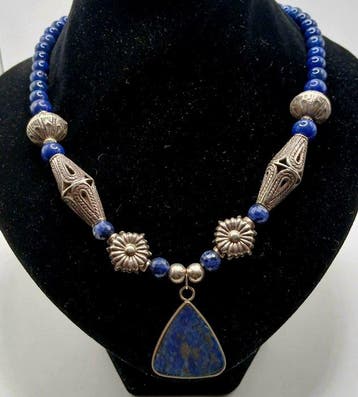 Decoratief ornament - Afghanistan - Ketting in tribale stijl