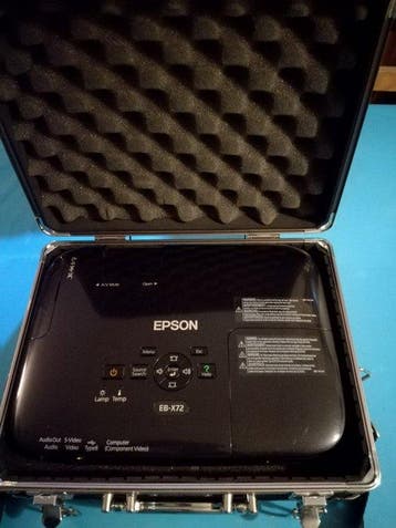 Epson EB-X72 in Geräte - Photo Koffer Videoprojector