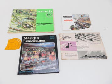 Set van 4 märklin boeken met M-Railsjabloon #9669 (Schaal), Hobby en Vrije tijd, Gebruikt, Analoog, Märklin, Boek, Tijdschrift of Catalogus
