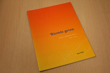 9789076791036 . Titel:  Warmte geven, Nieuw