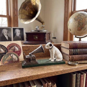 sculptuur, “His Masters Voice” Nipper voor Grammofoon - 12.5