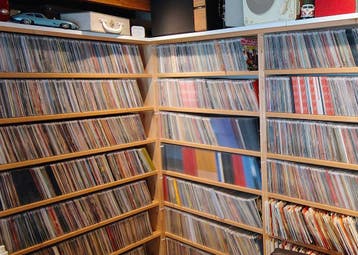 Singles gevraagd!, Nieuw in verpakking