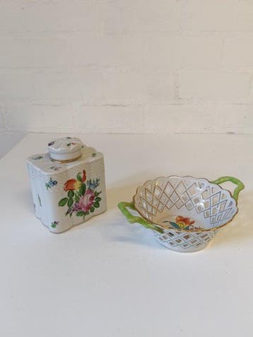 Herend - Schaal (2) - Porselein - Hand painted, Antiek en Kunst