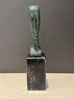 After Amedeo Modigliani - sculptuur, Woman bronze sculpture, Antiek en Kunst