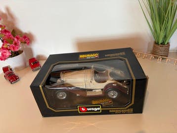 Bburago 1:18 - Modelauto - Mercedes-Benz SSK 1928, Nieuw