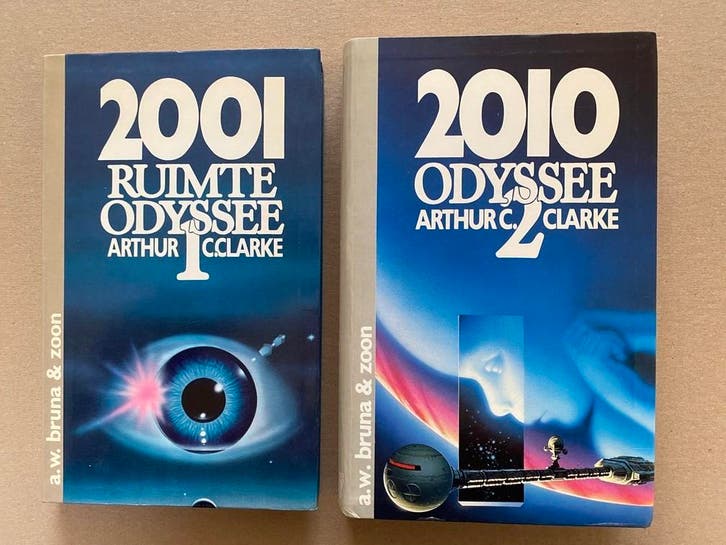 Arthur C. Clarke  2 SF Klassiekers RuimteOdyssee 2001 / 2010, Boeken, Science fiction, Gelezen, Verzenden