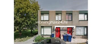 Woningruil - Zeeltstraat 12 - 4 kamers en Flevoland, Huizen en Kamers, Flevoland