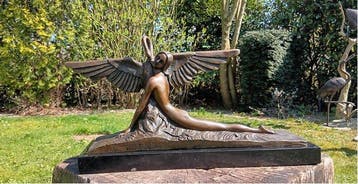 sculptuur, art deco vrouw met zwaan - 25 cm - Brons