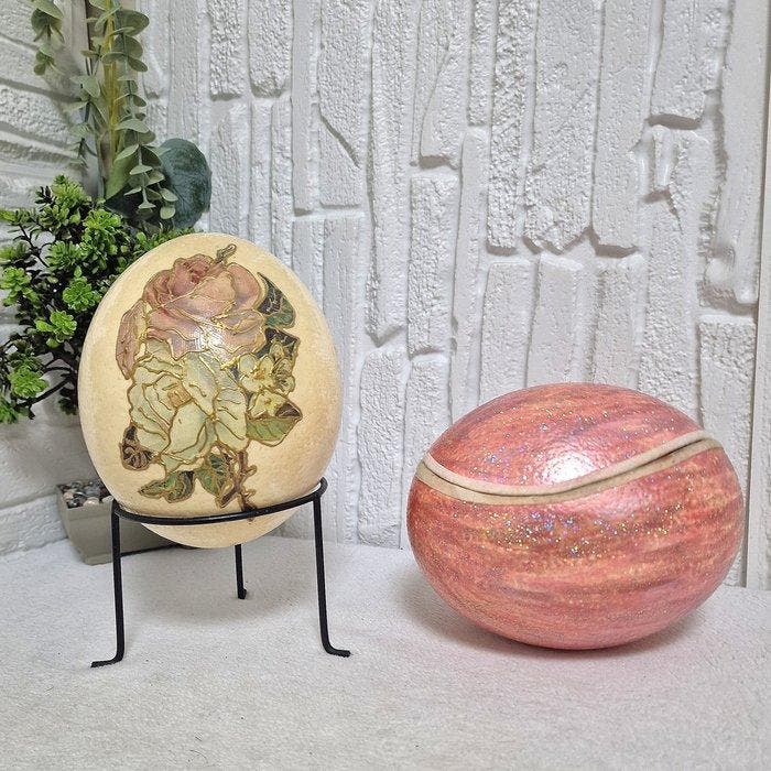 Struisvogel Ei - Handcrafted Decorative Ostrich Eggs –, Antiek en Kunst, Curiosa en Brocante