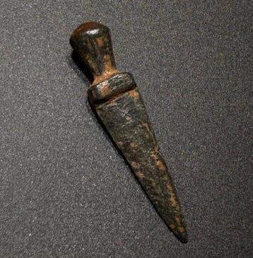 Oud-Romeins Brons Iconisch Gladiatorenamulet, gevormd als