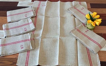 6 enorme en prachtige theedoeken met geborduurde monogrammen, Antiek en Kunst