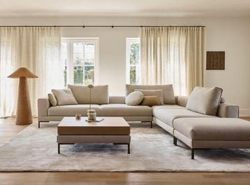 GEZOCHT: Design on Stock Aikon Lounge — Direct Inkoop, Ophalen of Verzenden, Zo goed als nieuw, Bankstel Bank Zetels Sofa Hoekbank Design bank