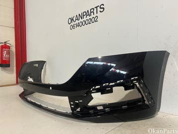 Skoda Octavia IV voorbumper  5E3807221, Auto-onderdelen, Ophalen, Gebruikt, Voor, Bumper