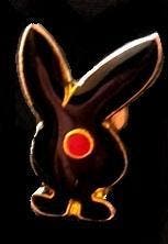 Playboy pin- zwart epoxy € 4,00, Verzamelen, Speldjes, Pins en Buttons, Verzenden, Nieuw, Figuurtje, Speldje of Pin