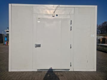 Vriescel 380 x 770 x 290 cm, Nieuw in verpakking, Koelen en Vriezen
