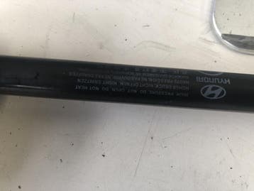 Gebruikte gasveer achterklep voor Hyundai Tucson / i30 2015-, Ophalen of Verzenden, Nieuw